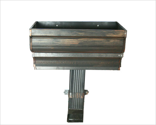 彩鋁落水系統(tǒng)的固定吊件,不僅表面有防腐 氧化處理,而且還有加強筋設(shè)計.
