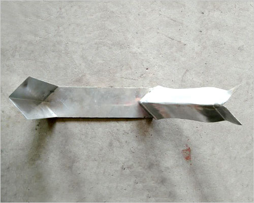 陰陽角 陰陽角是建筑構(gòu)造之一.墻面陰角指的是凹進(jìn)去的墻角,如頂面與四周墻壁的夾角;墻面陽角指的是凸出來的墻角.